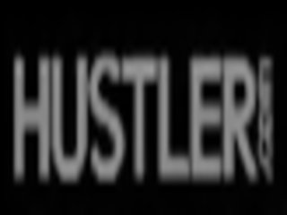 Hustler: 우수한 금발의 도착 부딪 혔어요 와 에이 큰 견장 에 manhood