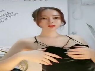 Chinese Webcam inviting enchanting MILF Masturbates with Toys | xHamster