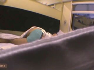 Bayan mastürbasyon yapmak üzerinde the sarılı uyuyan, ücretsiz erişkin video 83 | xhamster