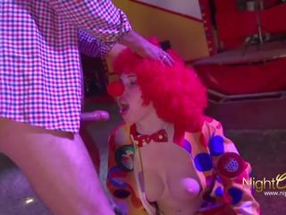 Im zirkus conny fickt den kloun, mugt hd x rated clip 52