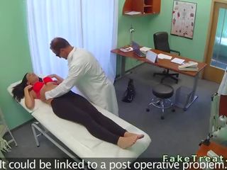 सेक्सी टैटू रोगी फक्किंग उसकी specialist में उल्लू बनाना हॉस्पिटल