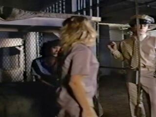 Jailhouse lányok 1984 nekünk gyömbér lynn teljesen előadás 35mm. | xhamster