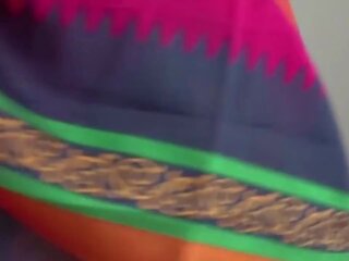 Дезі індійська червоний saree тітонька роздягнений частина - 1: hd секс кліп 93 | xhamster