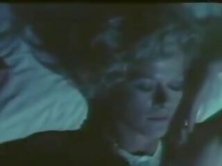 Il pavone nero 1974: ücretsiz yarışma seks gösteri a1