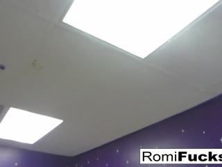 Romi und dani lesbisch black-light spaß, hd sex video ed