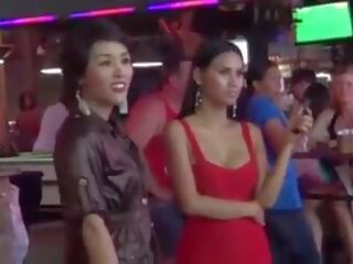 Ladyboys i tajlandë: xxx tajlandë e pisët film shfaqje 12