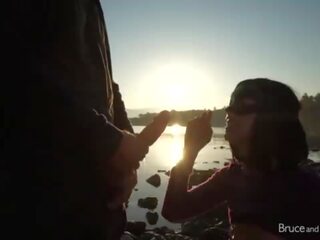 Sunrise xxx video - publisks fucking&comma; bj & mīzt spēlēt par sīka auguma femme fatale