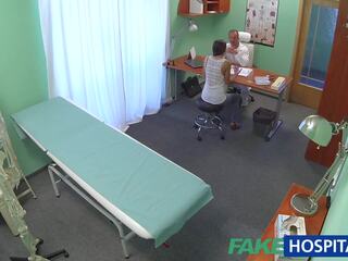 Fakehospital 러시아의 병아리 제공 의료 사람 에이 성적 favour | xhamster