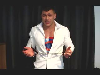 Latex superman defeated naar sperma