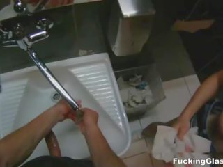 Knull glasögon - offentlig toaletten orgasmen