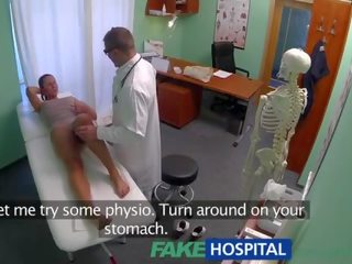 Fakehospital bẩn mẹ tôi đã muốn fuck người lớn phim addict được fucked lược qua các bác sĩ