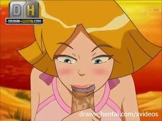 Totally Spies adult clip - Beach escort Clover