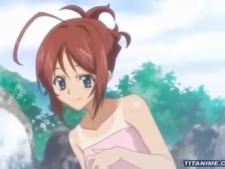 Si rambut merah hentai muda perempuan mendapat fondled pada beliau elit mandi