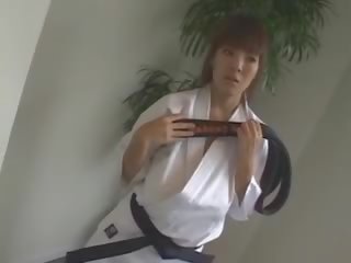 Hitomi tanaka. healer klasė karate.